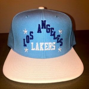 Los Angeles Lakers Retro Mitchell & Ness Snapback
